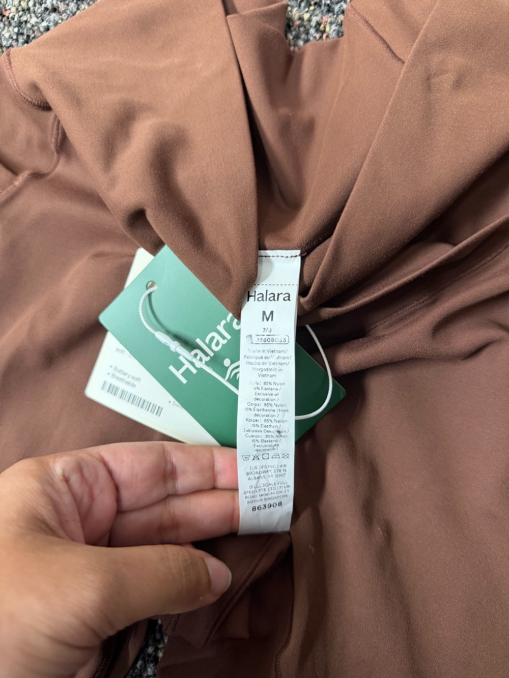 NWT Halara crossover leggings - Picture 4 of 5